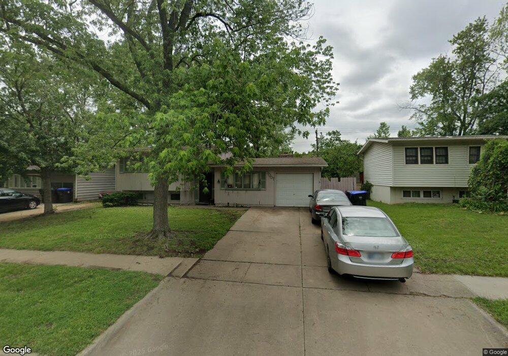 3007 SW Twilight Dr, Topeka, KS 66614 - photo 1