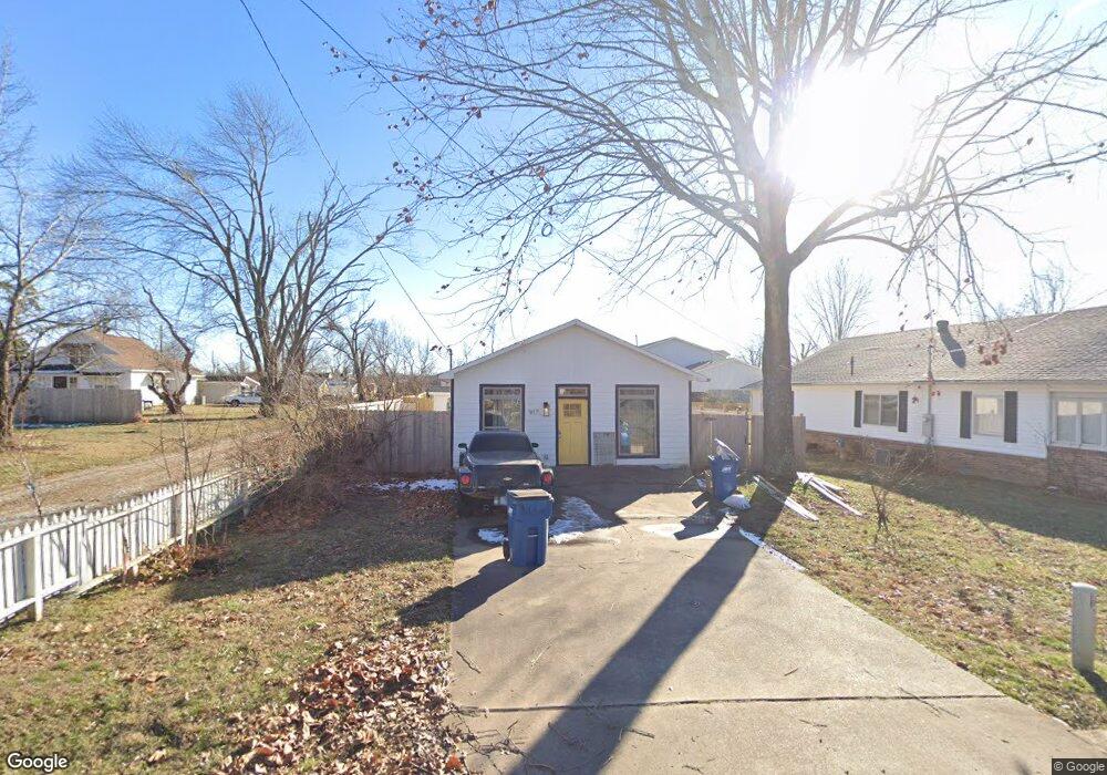 917 NW 9th St, Bentonville, AR 72712 - photo 1