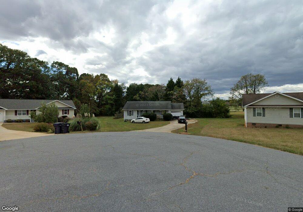 136 Hyde Ln, Statesville, NC 28625 - photo 1