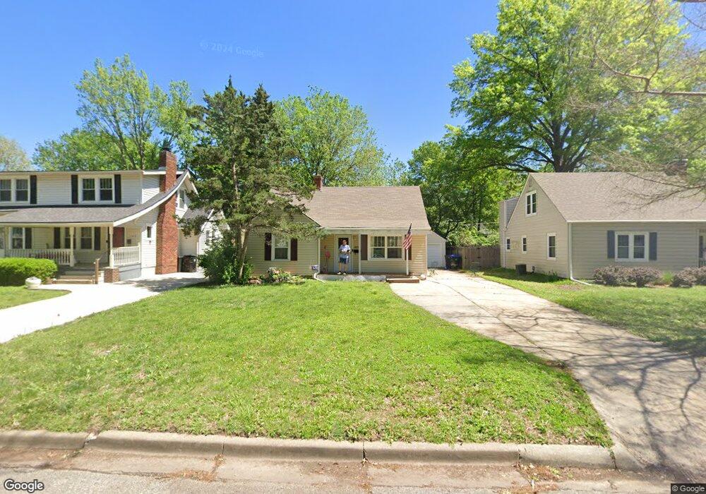 1030 SW Webster Ave, Topeka, KS 66604 - photo 1