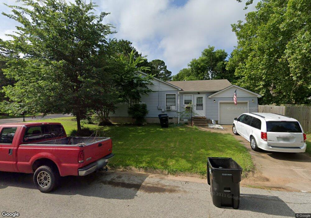 321 N Maurice Ave, Denison, TX 75020 - photo 1