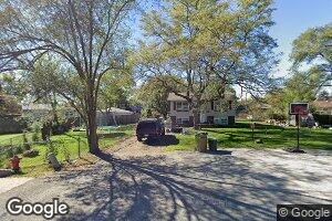 6N163 Clyde Ct, Saint Charles, IL 60174