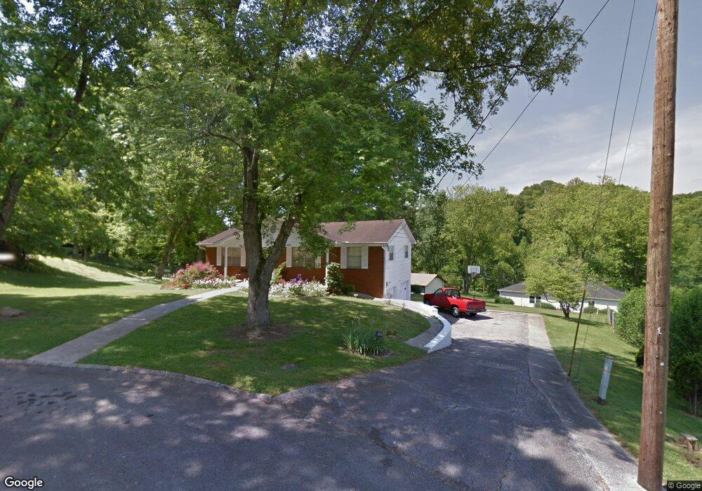 8205 Wagon Wheel Ln, Knoxville, TN 37920 - photo 1