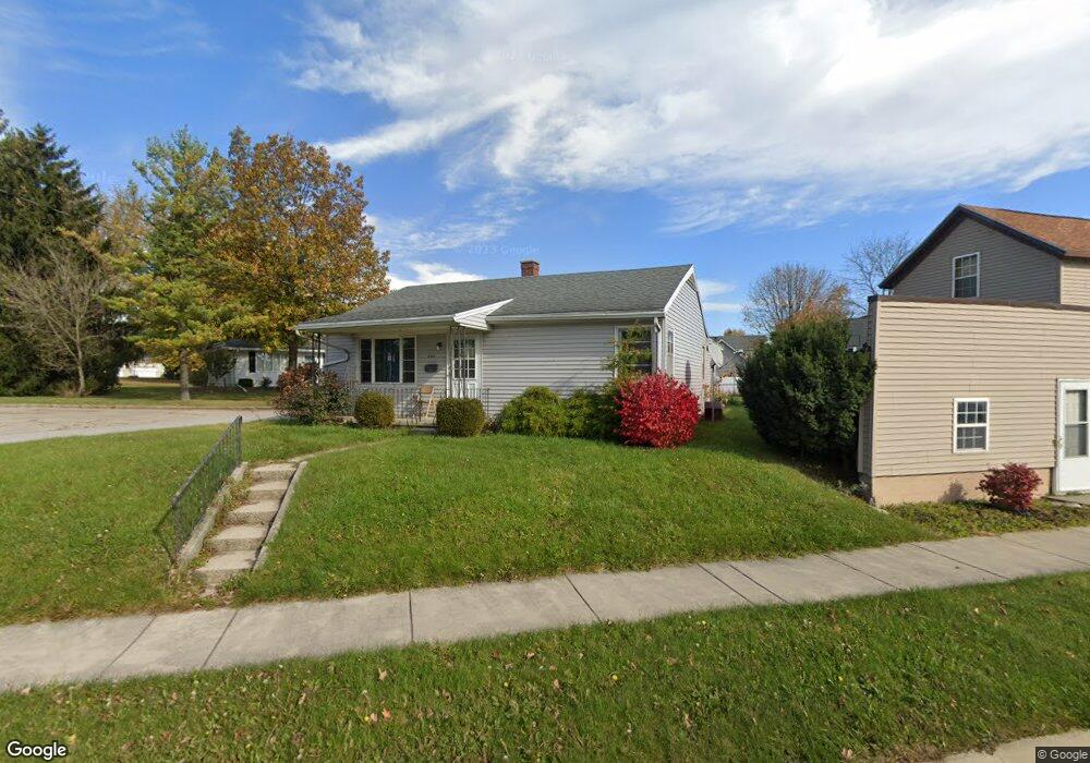 408 Defiance St, Wapakoneta, OH 45895 - photo 1