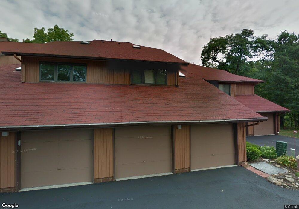 25056 Mill River Rd unit H, Olmsted Falls, OH 44138 - photo 1