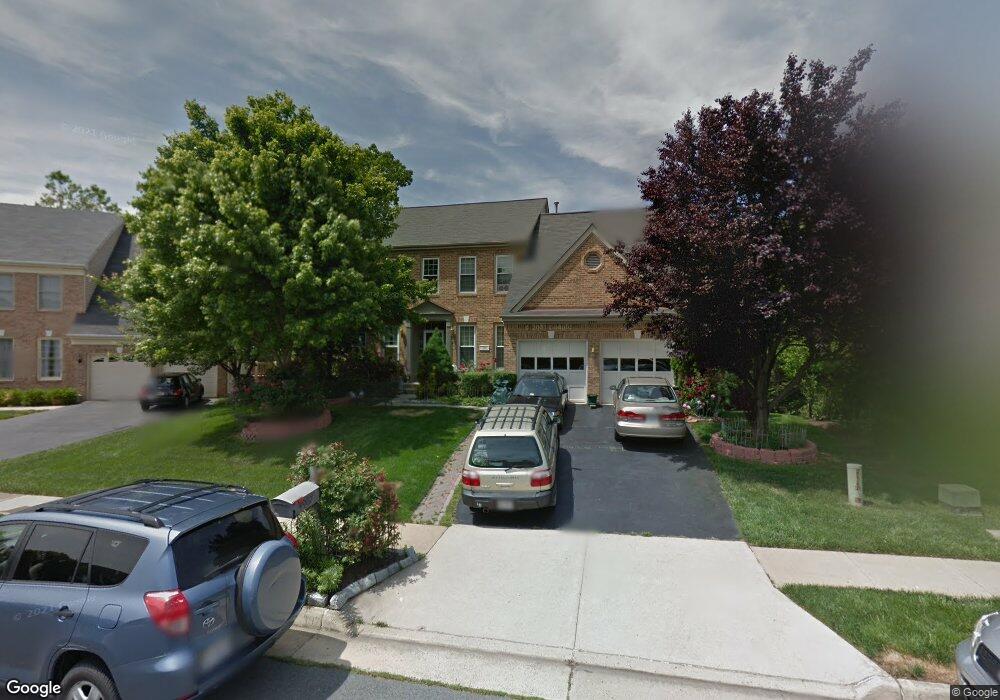 4907 Fox Creek Ct, Chantilly, VA 20151 - photo 1