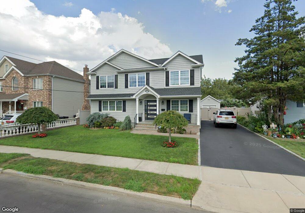 641 Patterson Ave, Franklin Square, NY 11010 - photo 1