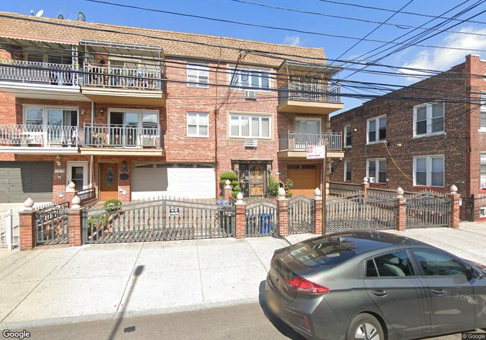 2522 43rd St, Astoria, NY 11103 - photo 1