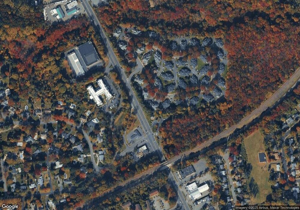 304 Buckingham Cir unit 14, Middletown, NJ 07748 - photo 1