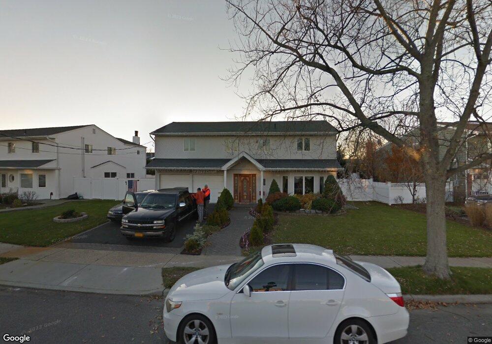 3940 Greentree Dr, Oceanside, NY 11572 - photo 1