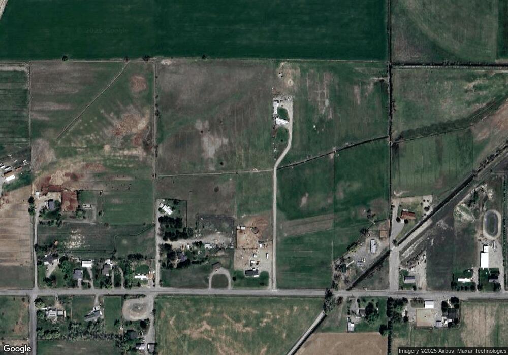 440 W 300 N, Blackfoot, ID 83221 - photo 1