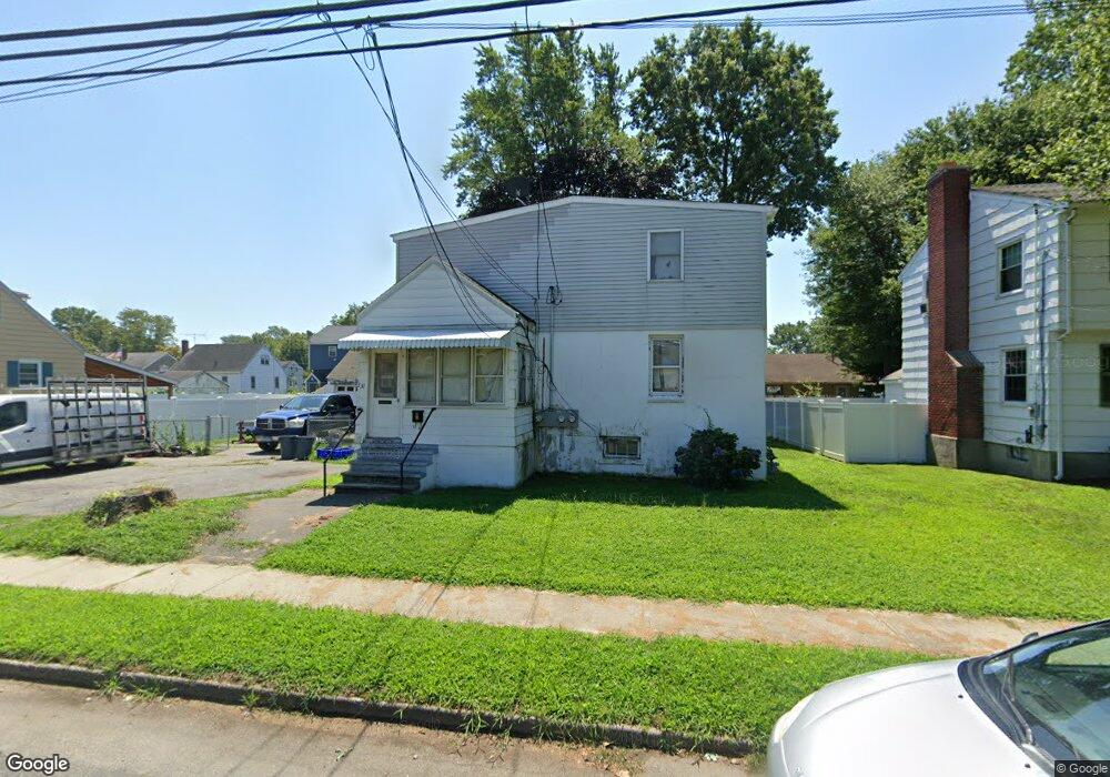 332 Sedgewick Ave, Stratford, CT 06615 - photo 1