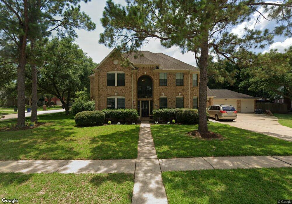 1904 Dove Ct, Friendswood, TX 77546 - photo 1