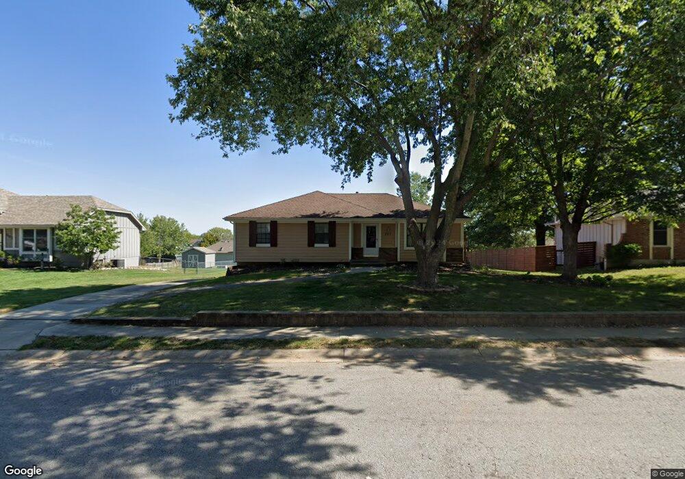 501 N Washington St, Raymore, MO 64083 - photo 1
