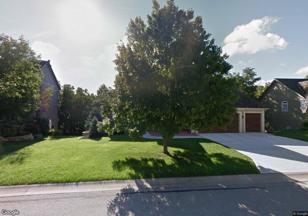 7627 Eicher Dr, Shawnee, KS 66217 - photo 1