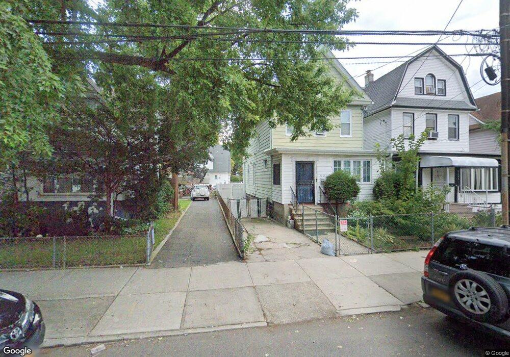 9117 112th St, Jamaica, NY 11418 - photo 1