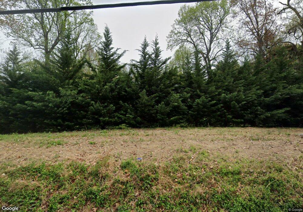 1025 Spring Hill Rd, McLean, VA 22102 - photo 1