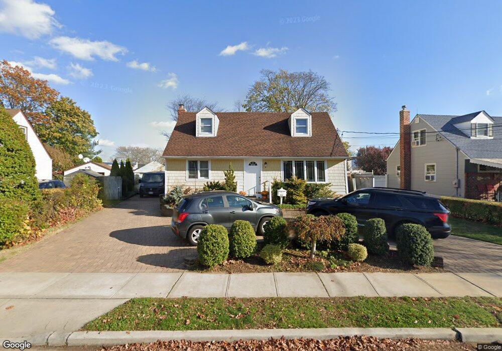 3039 Xavier Place, Oceanside, NY 11572 - photo 1