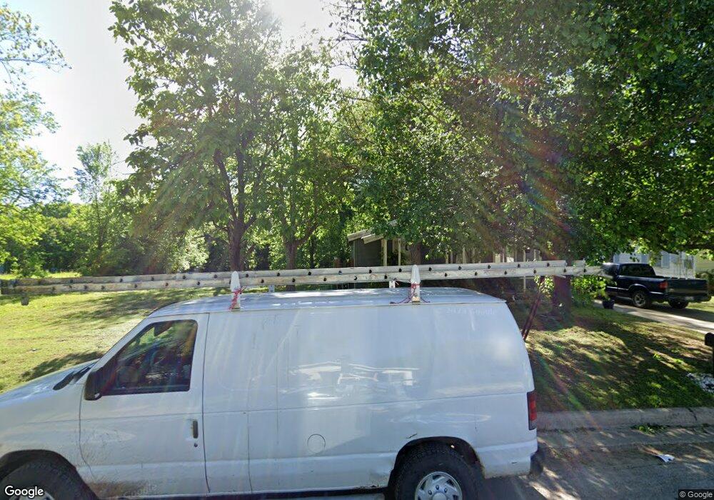 907 S Taylor St, Gainesville, TX 76240 - photo 1