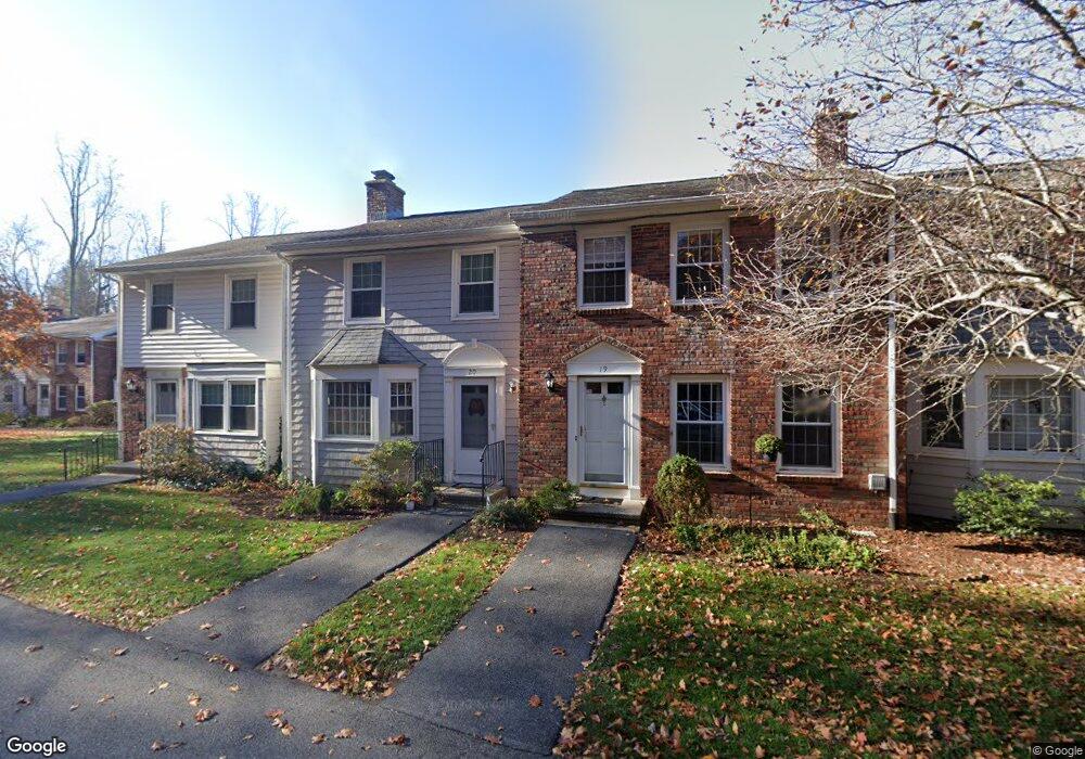 20 Silvermine Manor, Brookfield, CT 06804 - photo 1