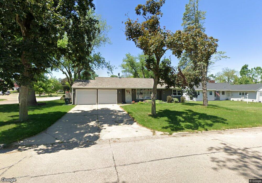 543 32nd St SE, Cedar Rapids, IA 52403 - photo 1