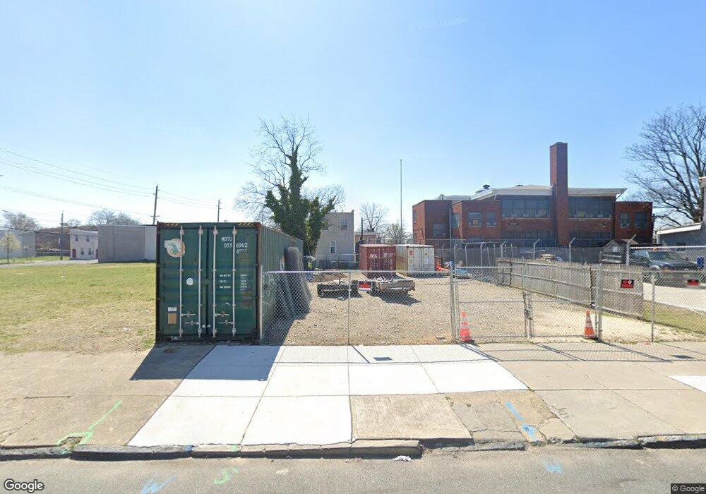 564 Walnut St, Camden, NJ 08103 - photo 1