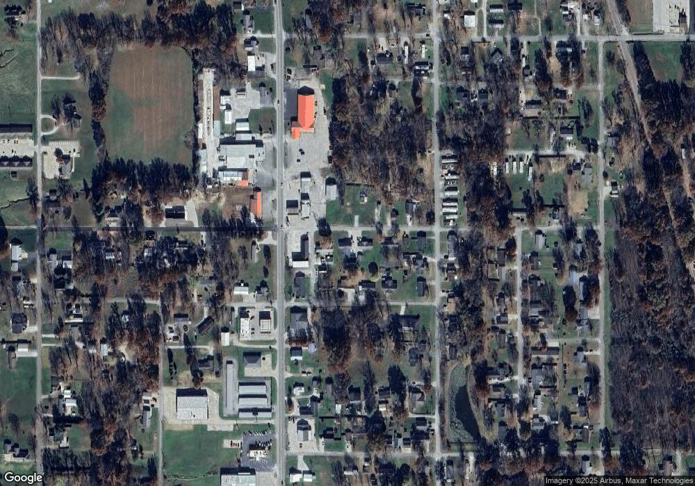 1217 W Marshall Ave, Linton, IN 47441 - photo 1