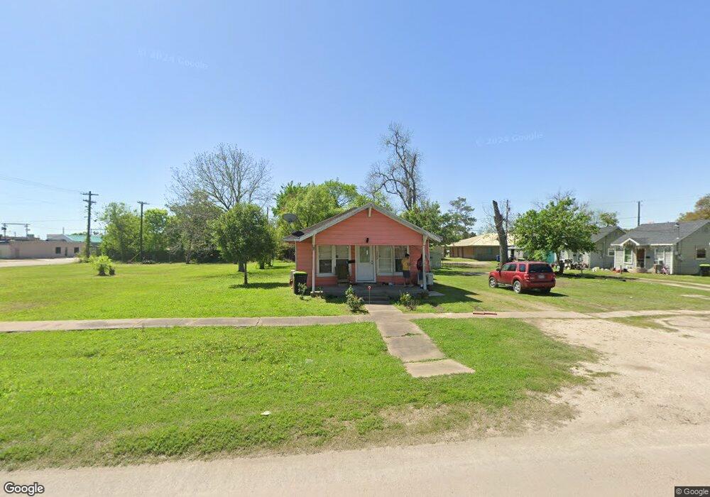 1512 8th St, Bay City, TX 77414 - photo 1