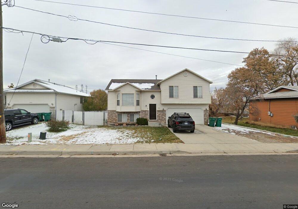 4353 S 3100 W unit 2, Roy, UT 84067 - photo 1