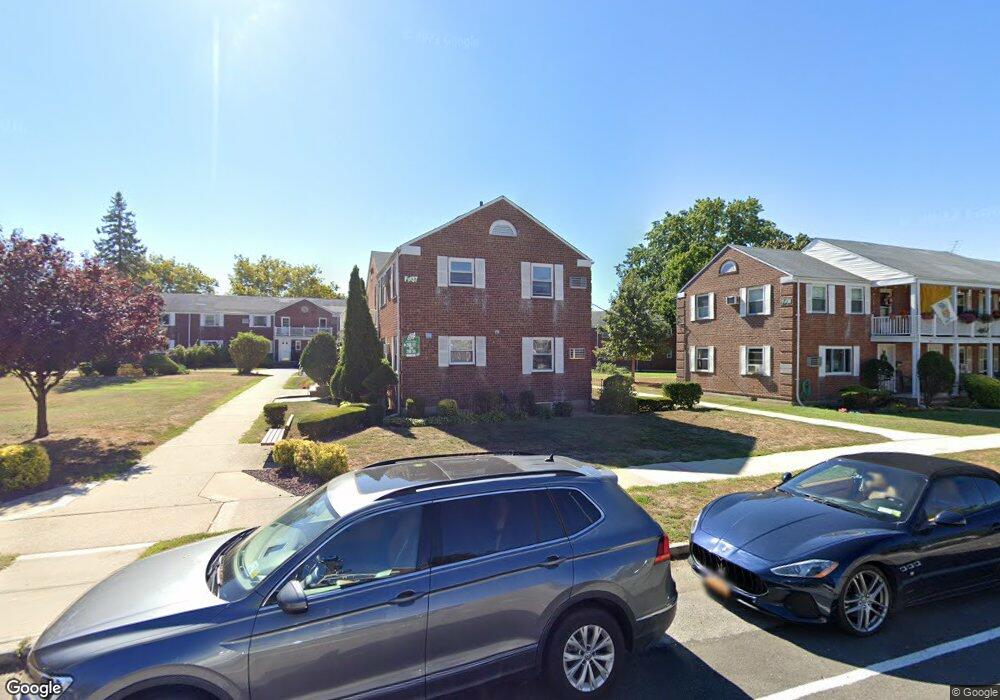 26012 74th Ave unit B12, Glen Oaks, NY 11004 - photo 1