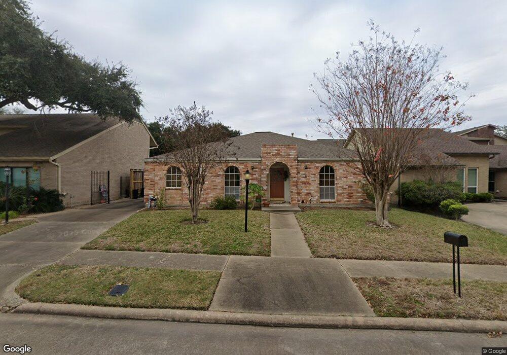 10310 Piping Rock Ln, Houston, TX 77042 - photo 1