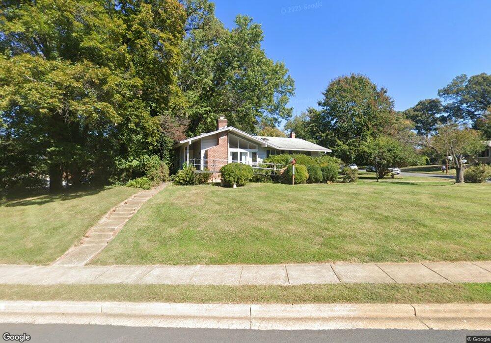 8616 Cottage St, Vienna, VA 22180 - photo 1
