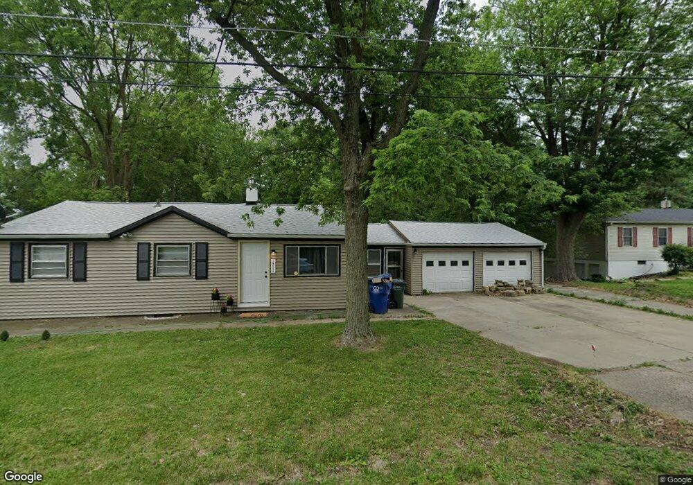 1711 W 48th St, Davenport, IA 52806 - photo 1