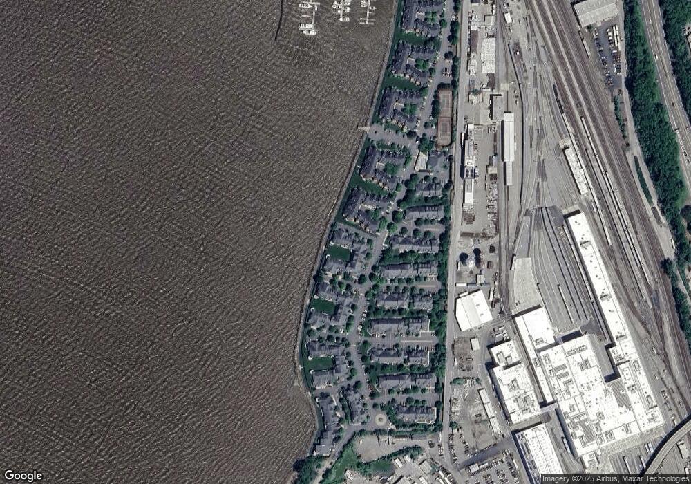 701 Half Moon Bay Dr, Croton On Hudson, NY 10520 - photo 1