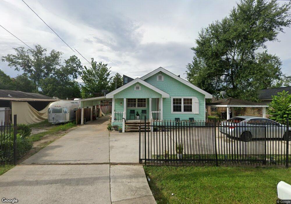 4931 Creekmont Dr, Houston, TX 77091 - photo 1