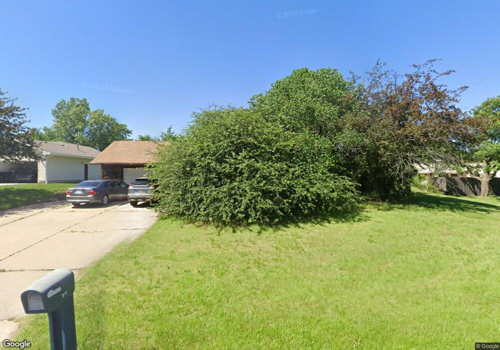 7230 SW 33rd St, Topeka, KS 66614 - photo 1