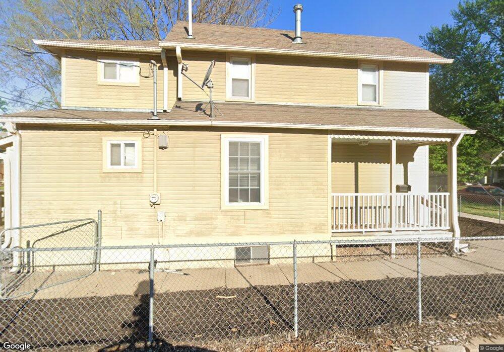 913 SW 5th St, Topeka, KS 66606 - photo 1
