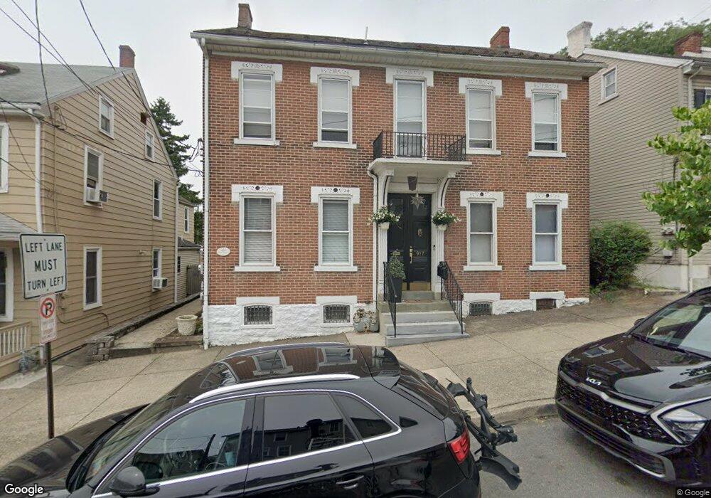 917 Main St, Bethlehem, PA 18018 - photo 1