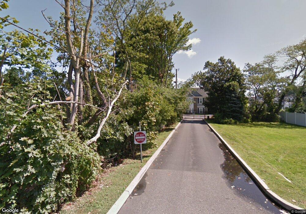 10 Nicole Ct, Copiague, NY 11726 - photo 1