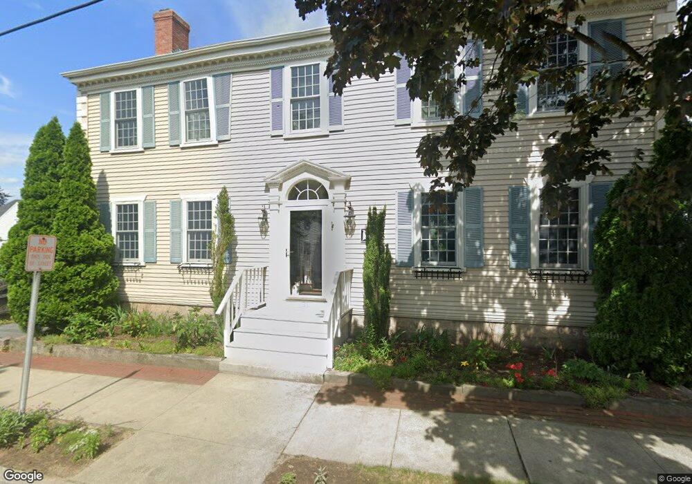 31 Middle St, Fairhaven, MA 02719 - photo 1