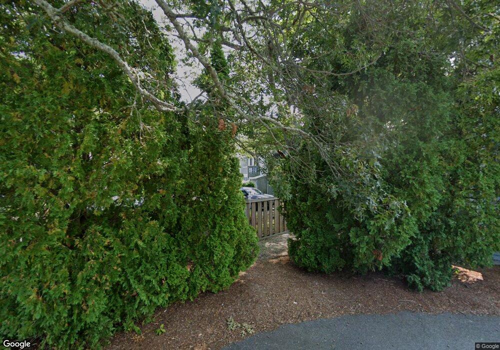 855 W Main St unit 4, Hyannis, MA 02601 - photo 1