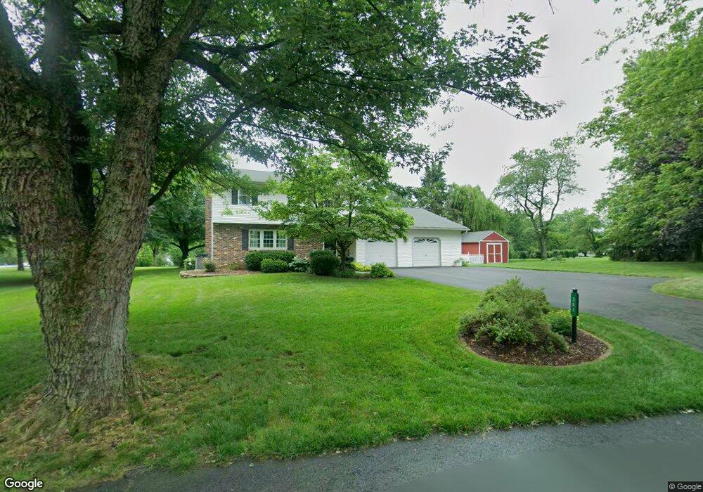 381 Oxford Cir, Bath, PA 18014 - photo 1