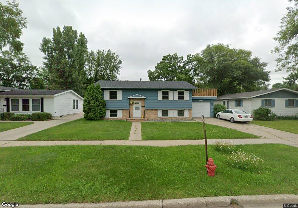 102 28th Ave N, Fargo, ND 58102 - photo 1