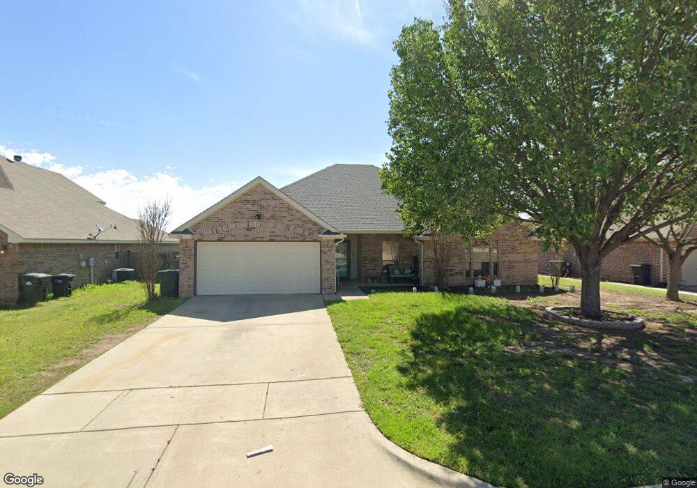326 Wintergreen Ct, Weatherford, TX 76085 - photo 1