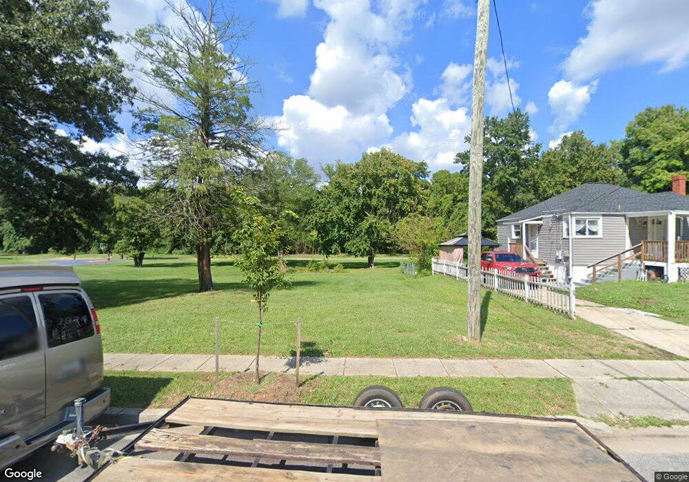 5210 N Englewood Dr, Hyattsville, MD 20785 - photo 1