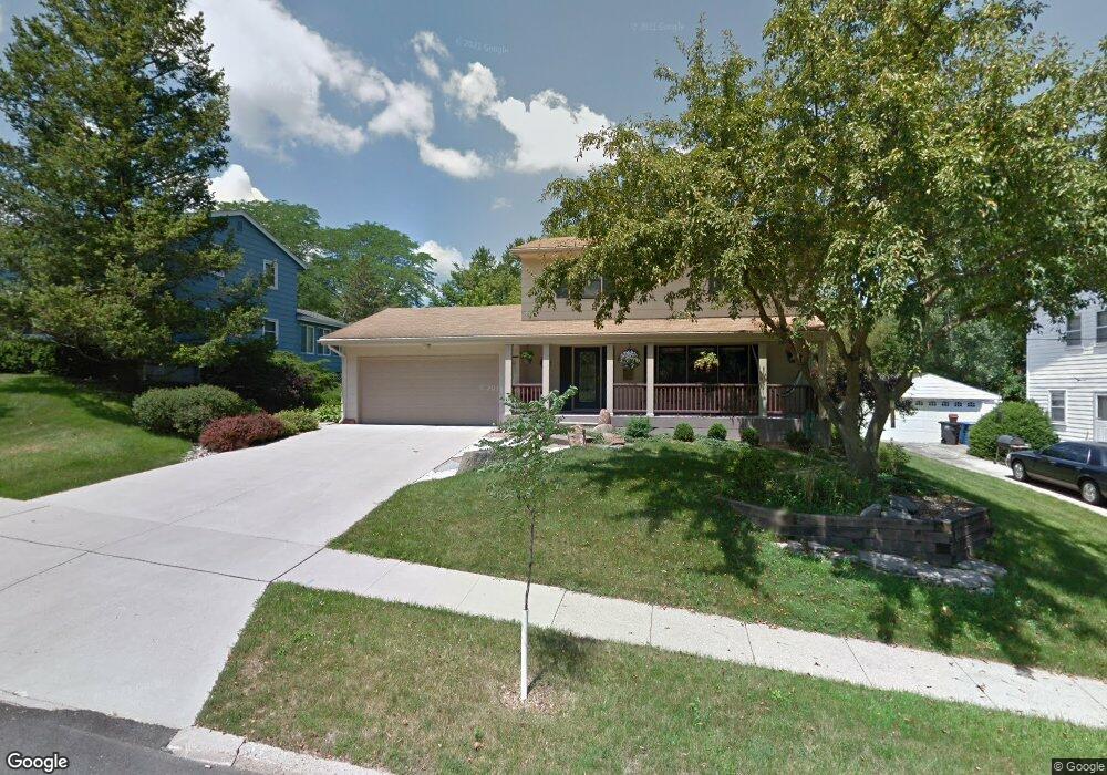 2621 Shawnee Ave, Des Moines, IA 50310 - photo 1