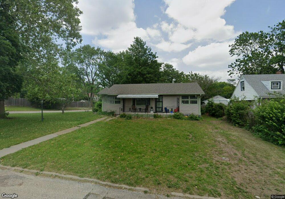 176 SW 27th St, Topeka, KS 66611 - photo 1