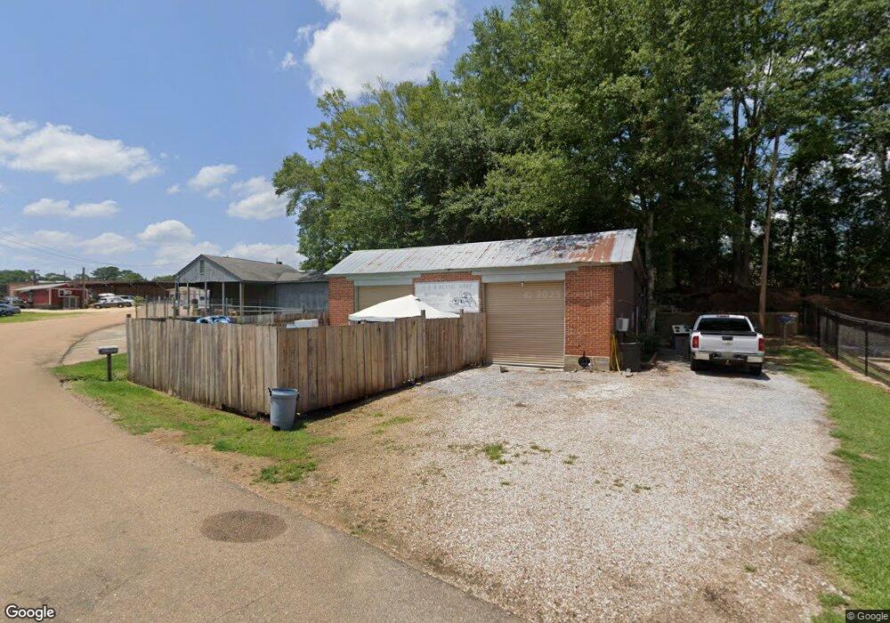 605 N Railroad Ave, Tylertown, MS 39667 - photo 1