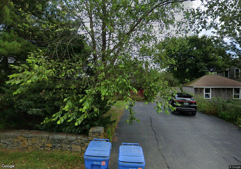 1158 Wapping Rd, Middletown, RI 02842 - photo 1