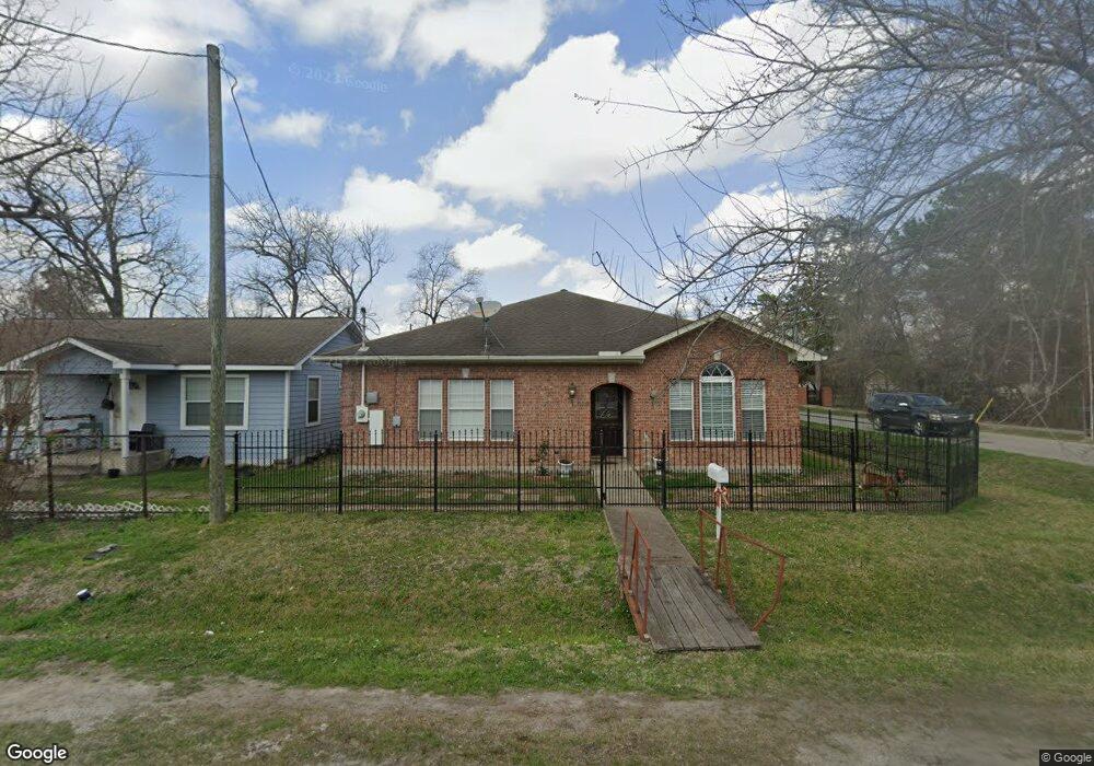 629 Warner St, Houston, TX 77022 - photo 1